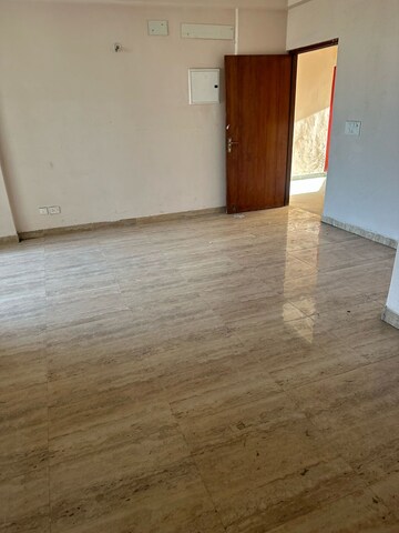 Room in 3 BHK Apartment at Prateek Grand City, Siddharth Vihar – for Rent