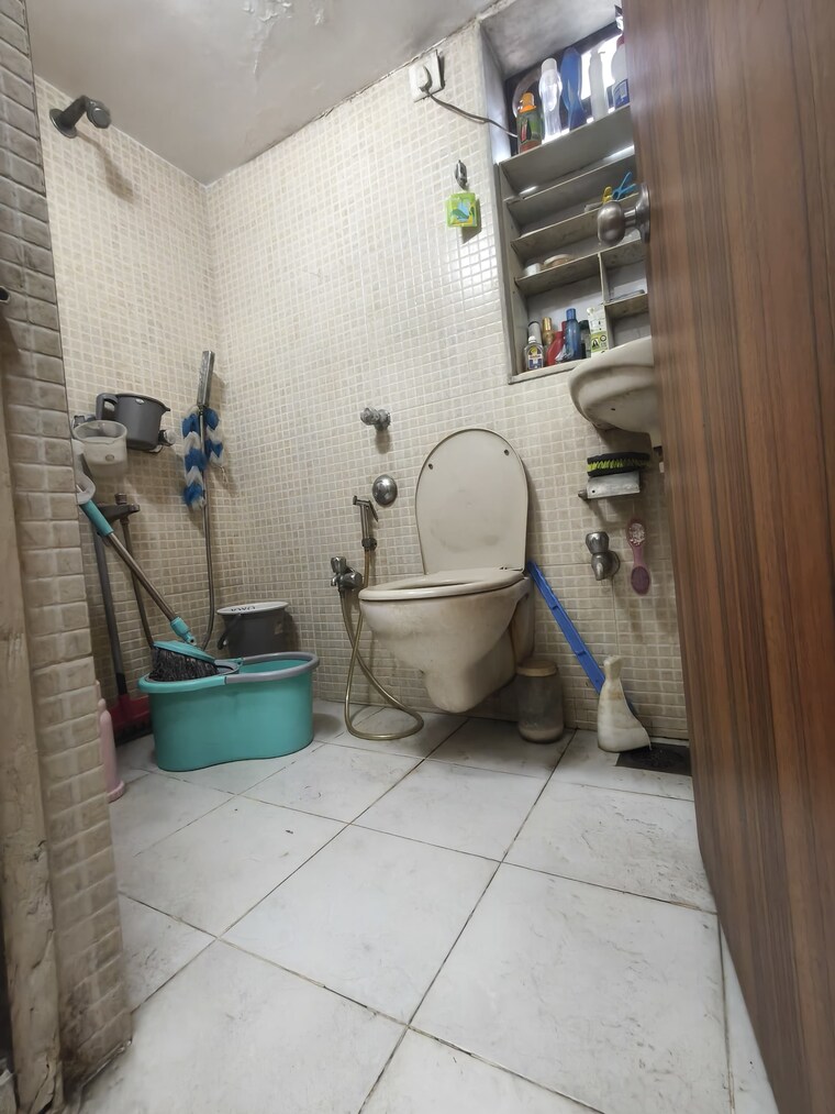 Bathroom, andheri west 2 Bedroom 870 Sq.Ft. Apartment In Andheri West Mumbai 8433176