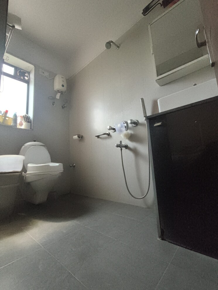 Bathroom, andheri west 2 Bedroom 870 Sq.Ft. Apartment In Andheri West Mumbai 8433176