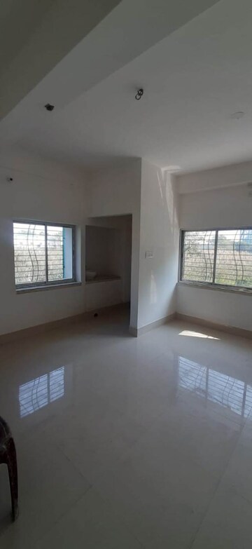 Room in 3 BHK Apartment at Thakurpukur – for Sale