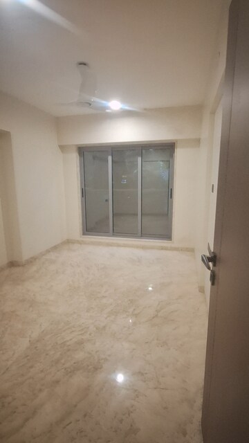 Room in 3 BHK Apartment at Veena Solace, Santacruz West – for Sale