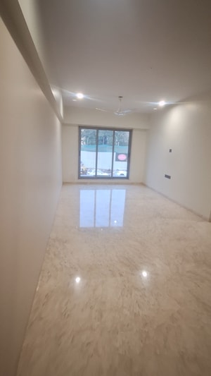 Room in 3 BHK Apartment at Veena Solace, Santacruz West – for Sale