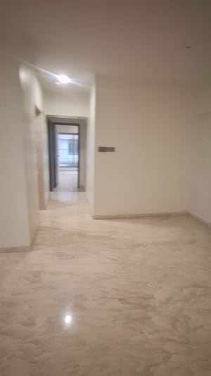 Room in 3 BHK Apartment at Veena Solace, Santacruz West – for Sale