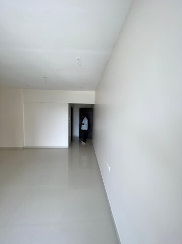 Room in 3 BHK Apartment at Jyoti Sukriti, Goregaon East – for Rent