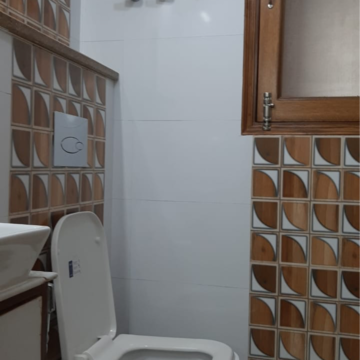 Attached Bathroom in 2 BHK Builder Floor at Lajpat Nagar I – for Rent