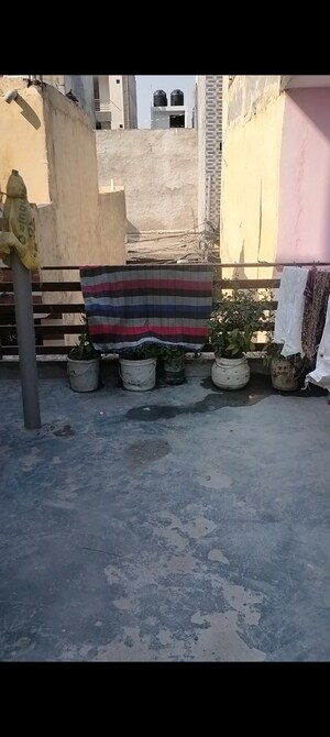 Parking in 2 BHK Independent House at RWA Tomar Colony, Mukundpur – for Sale