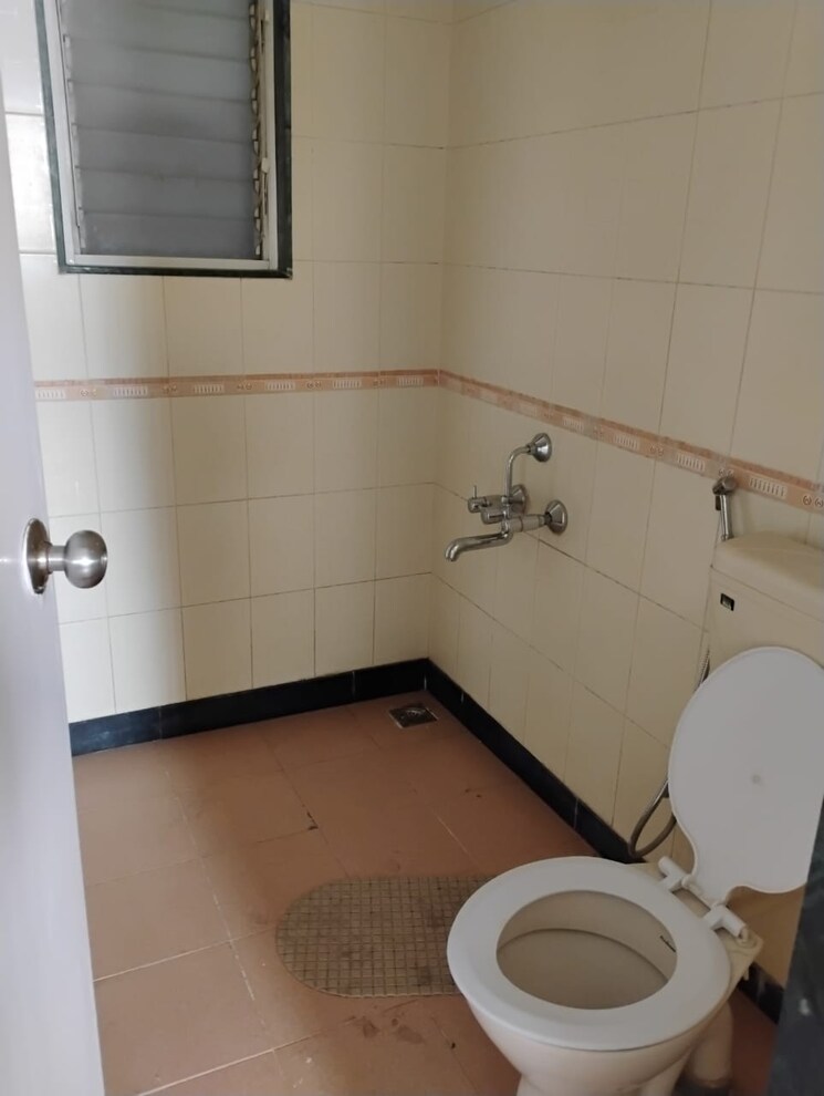 Master Bedroom, basant-bahar-co-operative-housing-society 3 Bedroom 1600 Sq.Ft. Apartment In Pashan Pune 8433316