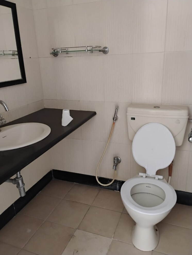 Bathroom, basant-bahar-co-operative-housing-society 3 Bedroom 1600 Sq.Ft. Apartment In Pashan Pune 8433316