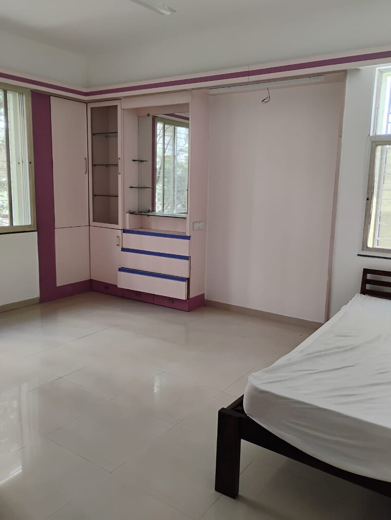 Room, basant-bahar-co-operative-housing-society 3 Bedroom 1600 Sq.Ft. Apartment In Pashan Pune 8433316