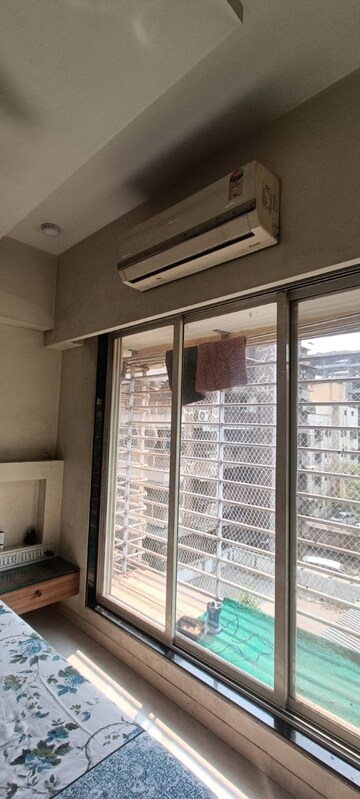 Room in 2 BHK Apartment at Nikita Apartments Vakola, Vakola – for Rent