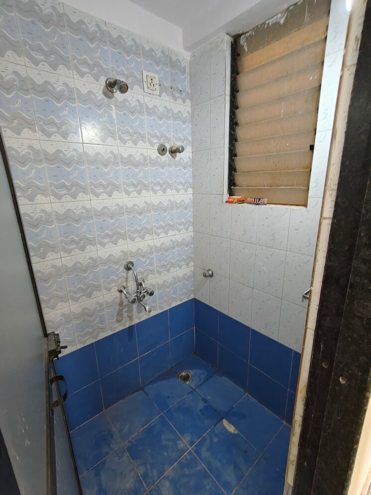Bathroom, balaji-garden-chs 1 Bedroom 595 Sq.Ft. Apartment In Kopar Khairane Navi Mumbai 8433317