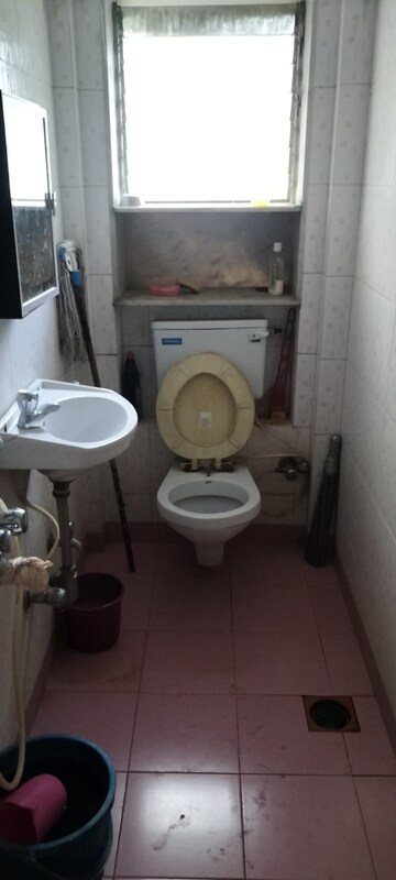 Bathroom in 2 BHK Apartment at Viman Darshan CHS, Andheri East – for Rent