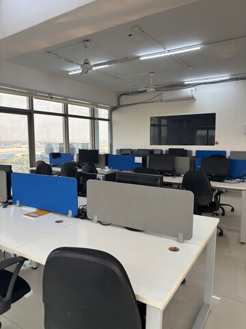  Office Space For Rent in Evershine Mall, Malad West