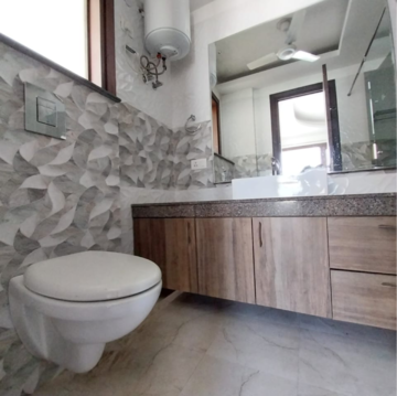 Bathroom in 4 BHK Builder Floor at South Extension ii – for Rent