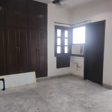 Room in 2 BHK Builder Floor at Kalkaji – for Rent