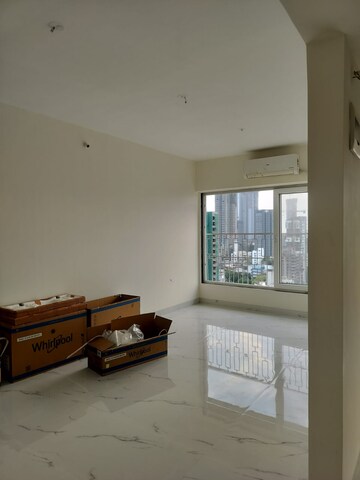 Master Bedroom in 2 BHK Apartment at Yash Trinity, Dadar West – for Rent