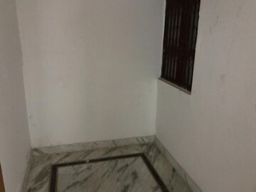Room in 3 BHK Independent House at Gomti Nagar – for Rent