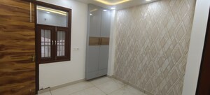 Room in 3 BHK Builder Floor at Dwarka Mor – for Sale