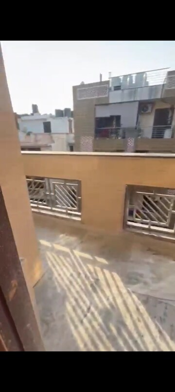 Furnished Amenities in 1 BHK Builder Floor at Vaishali Sector 5 – for Sale