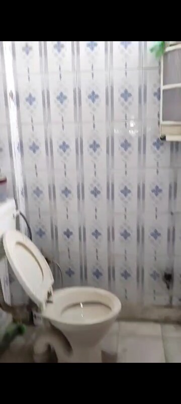 Bathroom in 1 BHK Builder Floor at Vaishali Sector 5 – for Sale