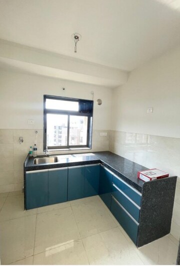 Kitchen in 2 BHK Apartment at Kalpataru Paramount, Kapur Bawdi – for Rent