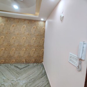 Room in 2 BHK Builder Floor at Dwarka Mor – for Rent
