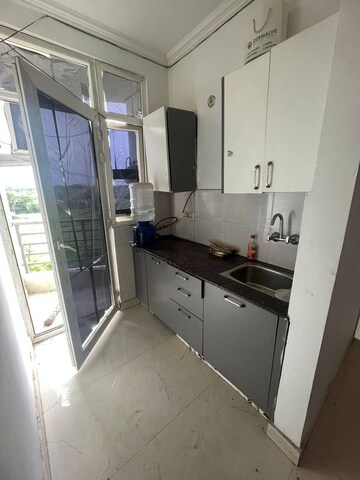 Kitchen in 1.5 BHK Builder Floor at Shastri Nagar – for Rent