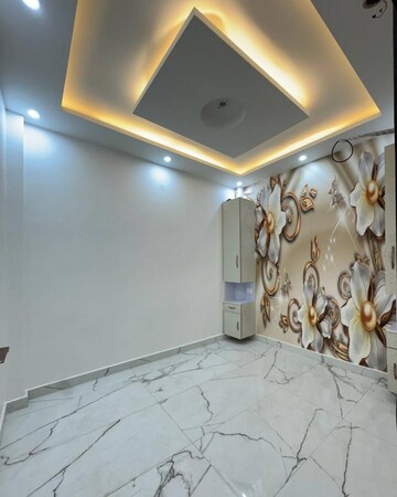 Room in 3.5 BHK Builder Floor at Shastri Nagar – for Rent
