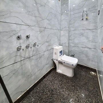 Bathroom in 3.5 BHK Builder Floor at Shastri Nagar – for Rent