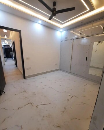 Room in 2.5 BHK Builder Floor at Shastri Nagar – for Rent
