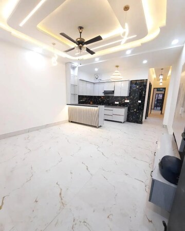 Parking in 2.5 BHK Builder Floor at Shastri Nagar – for Rent