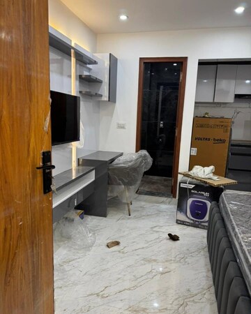 Master Bedroom in 1.5 BHK Builder Floor at Shastri Nagar – for Rent