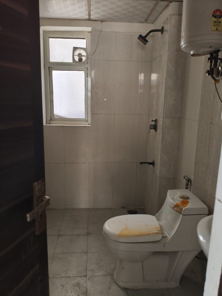 Bathroom, gardenia-gateway 3 Bedroom 1700 Sq.Ft. Apartment In Sector 75 Noida 8433680