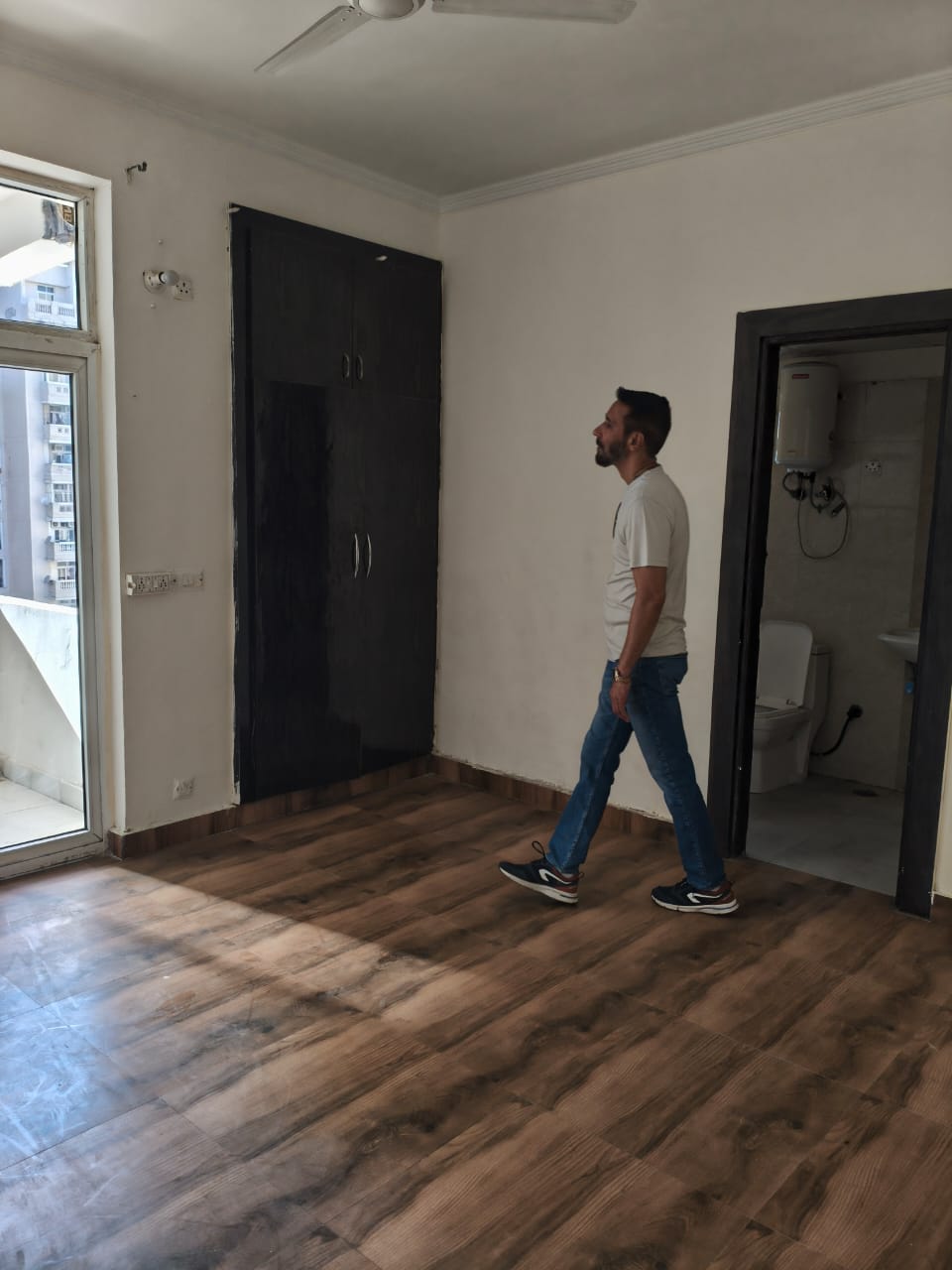 3 BHK + Pooja Room 1700 Sq.Ft. Apartment in Gardenia Gateway