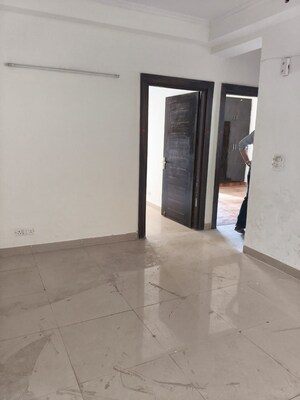 Room in 3 BHK Apartment at Gardenia Gateway, Sector 75 – for Sale