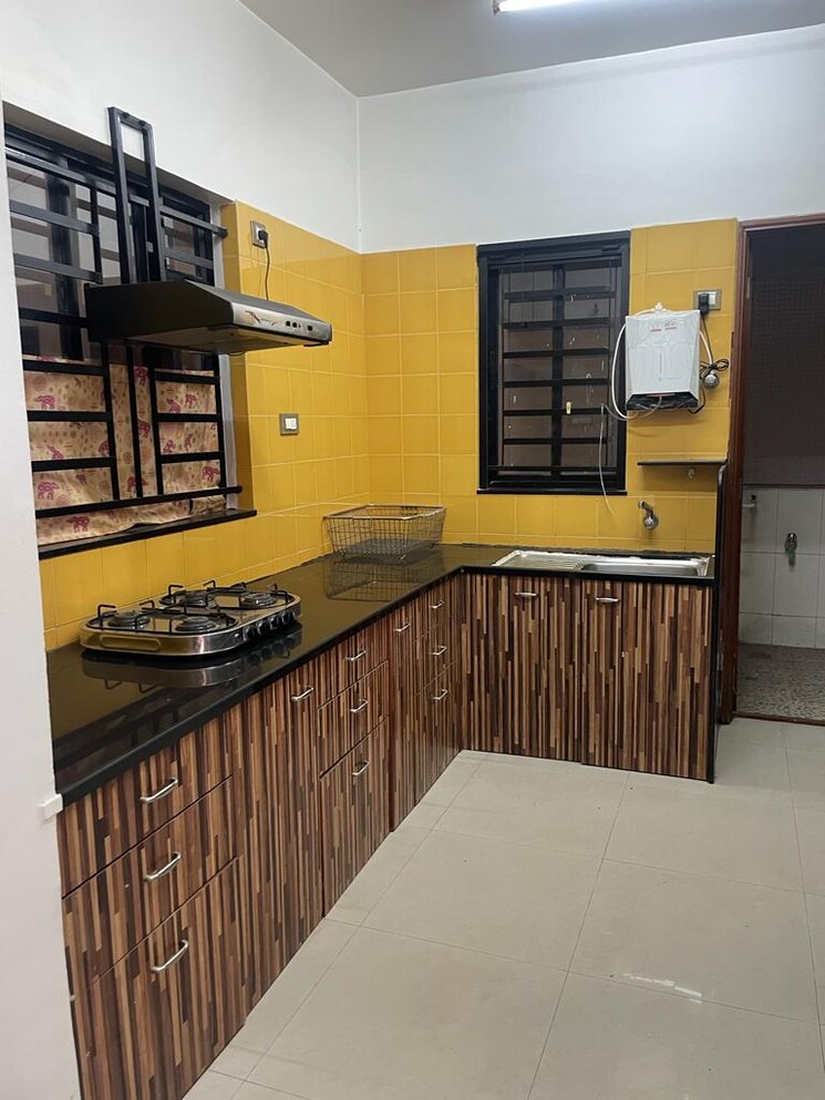 Kitchen, yogi-park-chs-koregaon 3 Bedroom 1450 Sq.Ft. Apartment In Koregaon Pune 8433693