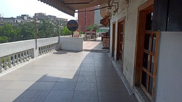 Balcony in  Shop at Connaught Place – for Rent