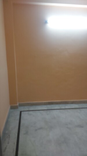 Room in 2.5 BHK Builder Floor at Pandav Nagar – for Sale