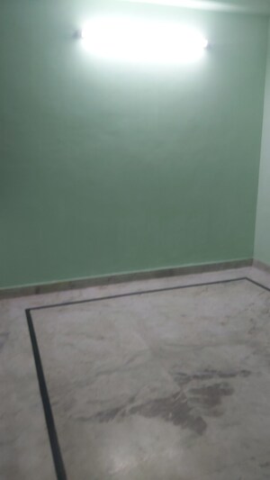 Room in 2.5 BHK Builder Floor at Pandav Nagar – for Sale