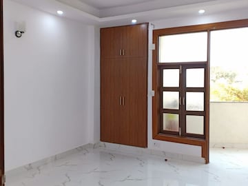 Room in 2 BHK Apartment at Panchsheel Vihar – for Sale