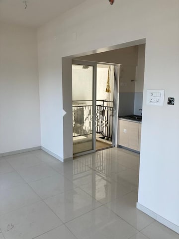 Room in 2 BHK Apartment at Godrej Rejuve, Mundhwa – for Rent