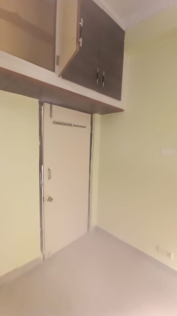 Room in 2 BHK Apartment at Manikonda – for Rent