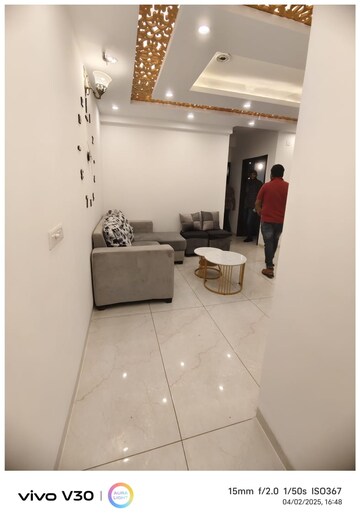 Furnished Amenities in 2 BHK Apartment at Gomti Nagar – for Rent