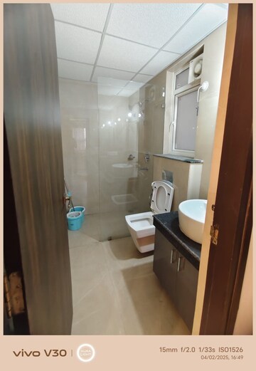 Bathroom in 2 BHK Apartment at Gomti Nagar – for Rent