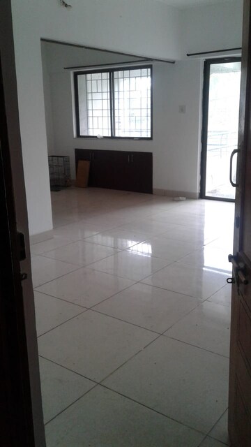 Room in 2 BHK Apartment at Pethkar Samrajya, Kothrud – for Rent