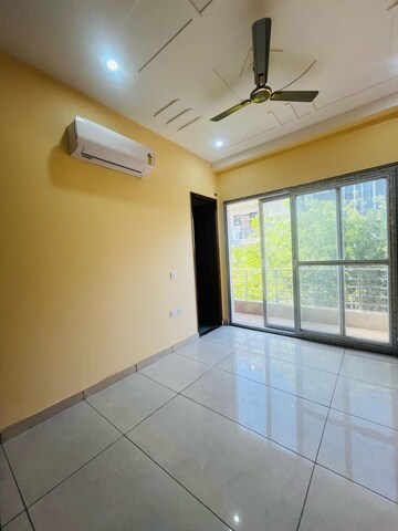 Kitchen in 2 BHK Builder Floor at Sector 46 – for Rent