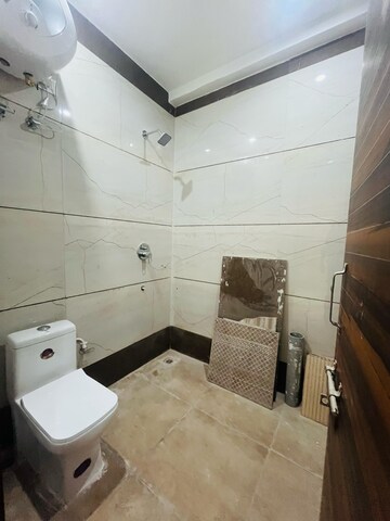 Kitchen in 2 BHK Builder Floor at Sector 46 – for Rent