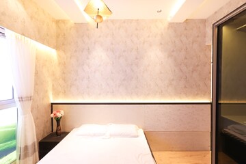 Bedroom in 2 BHK Apartment at Kavesar – for Sale