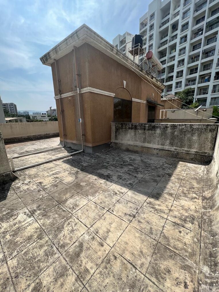 Terrace, venkatesh-bhoomi-spring-town-phase-i 3 Bedroom 2000 Sq.Ft. Villa In Undri Pune 8433887