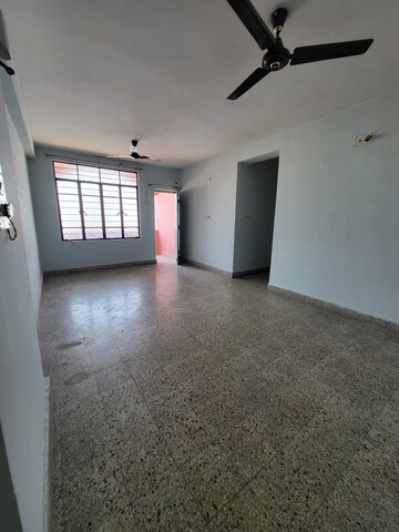 Room in 2 BHK Apartment at Doranda – for Rent